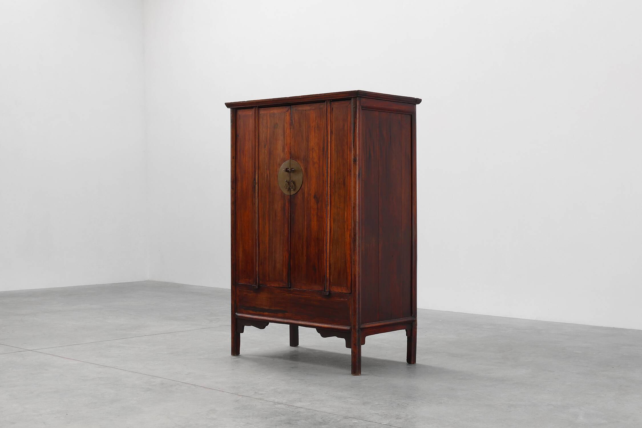 Large wooden Chinese 19th Century Qing Dynasty Wedding or Tapering Cabinet