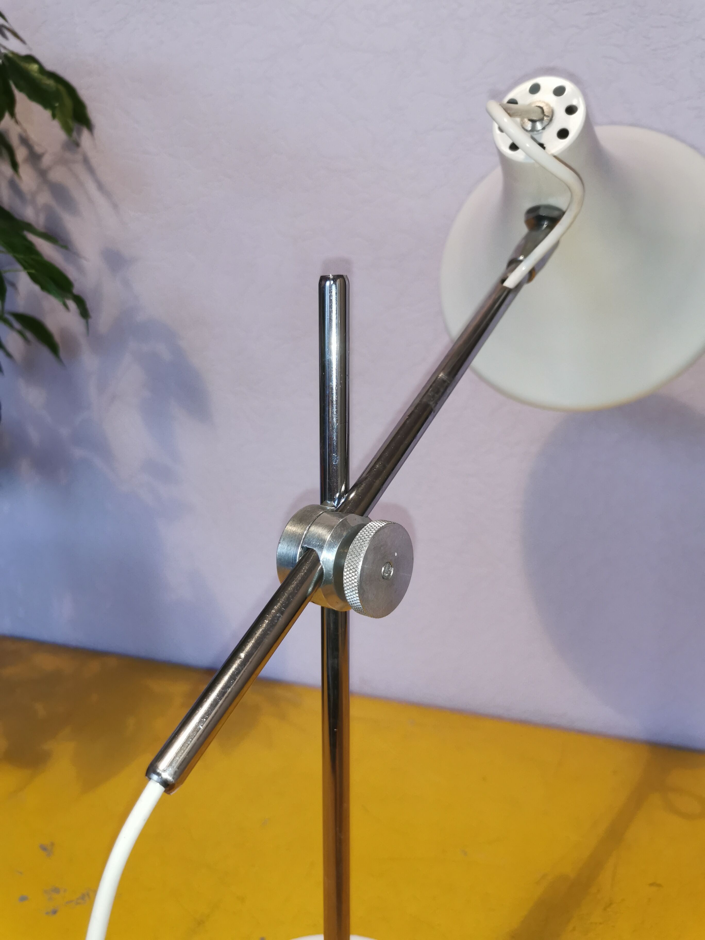 Articulated lamp in white lacquered steel and chrome, 1970.