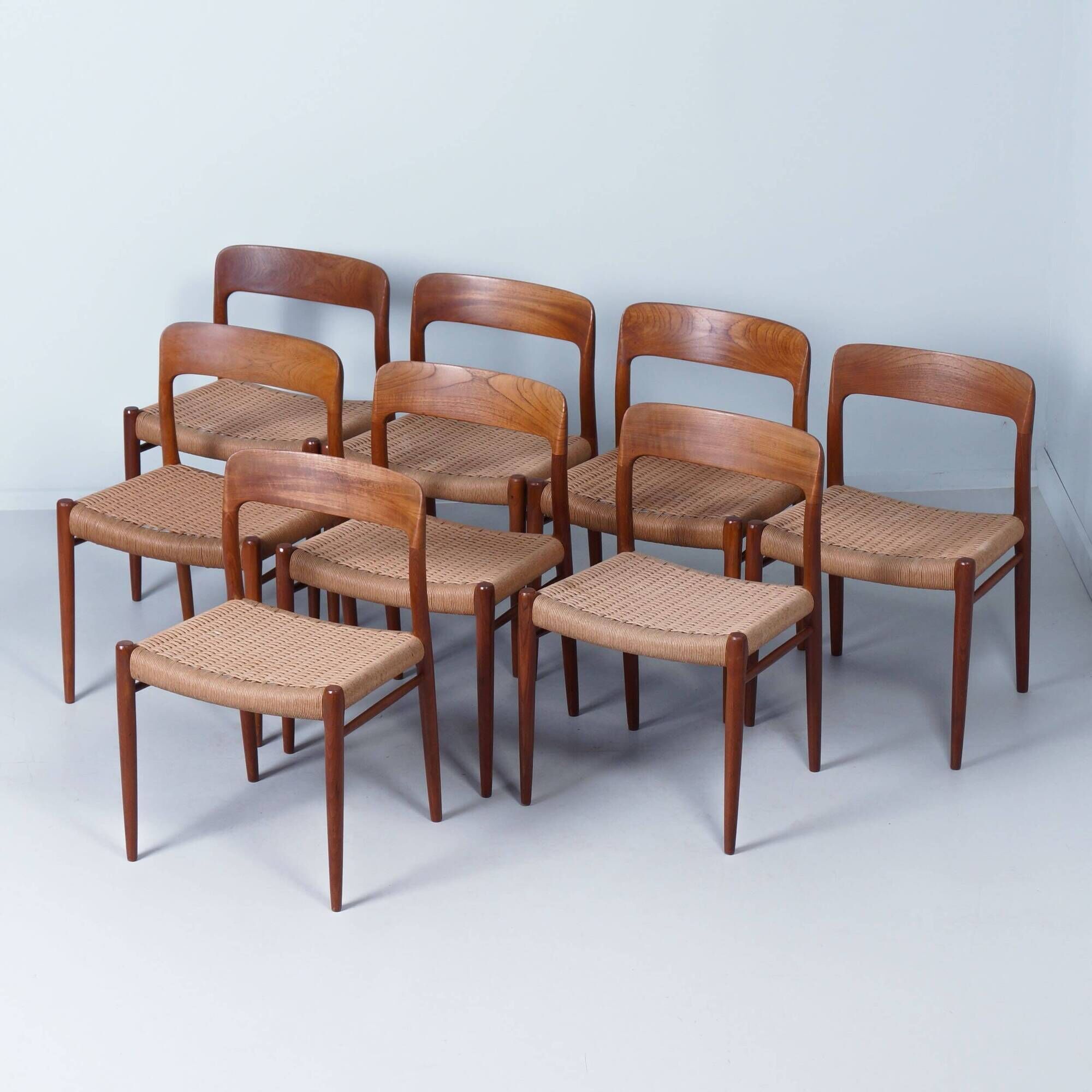 Danish extendable teak dining set with 8 Møller Model 75 chairs, 1960s