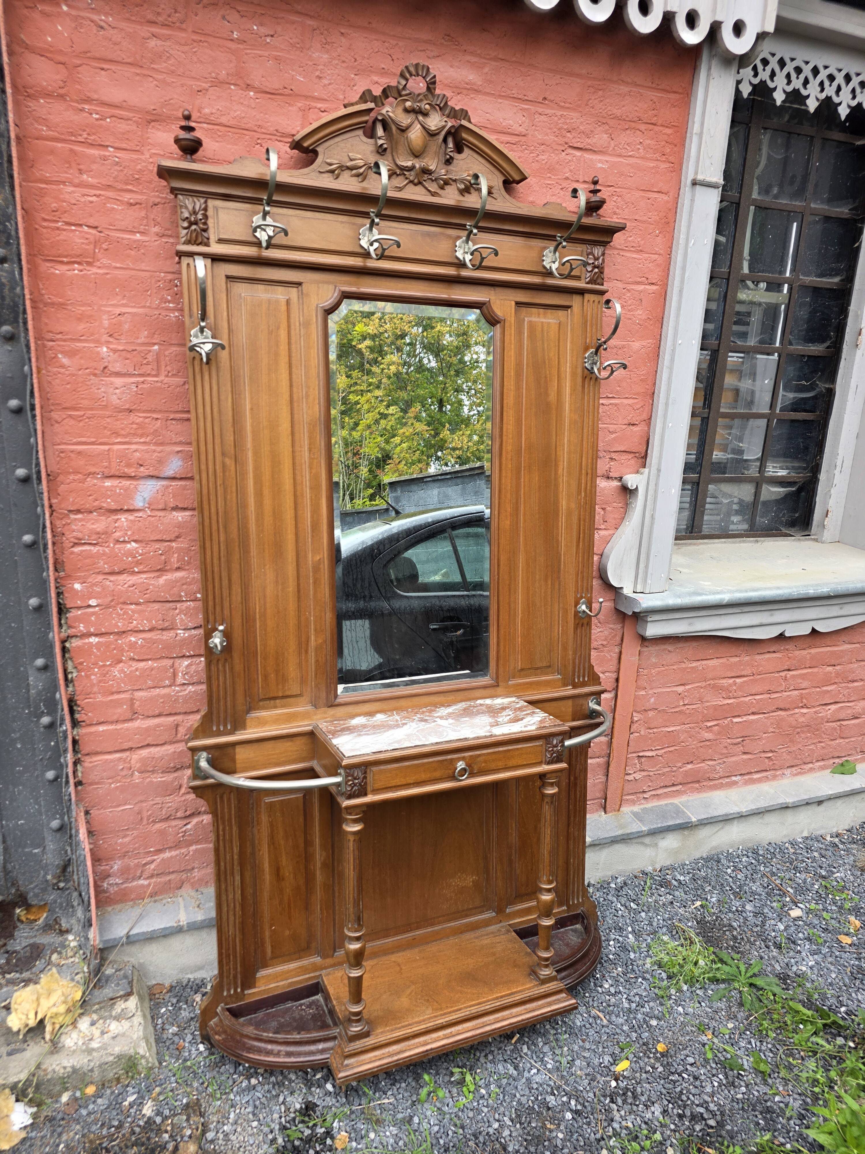Vestiaire porte manteau en noyer fin XIXe