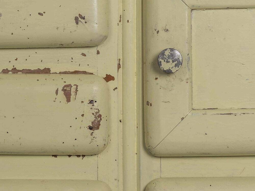 Vintage chest of drawers