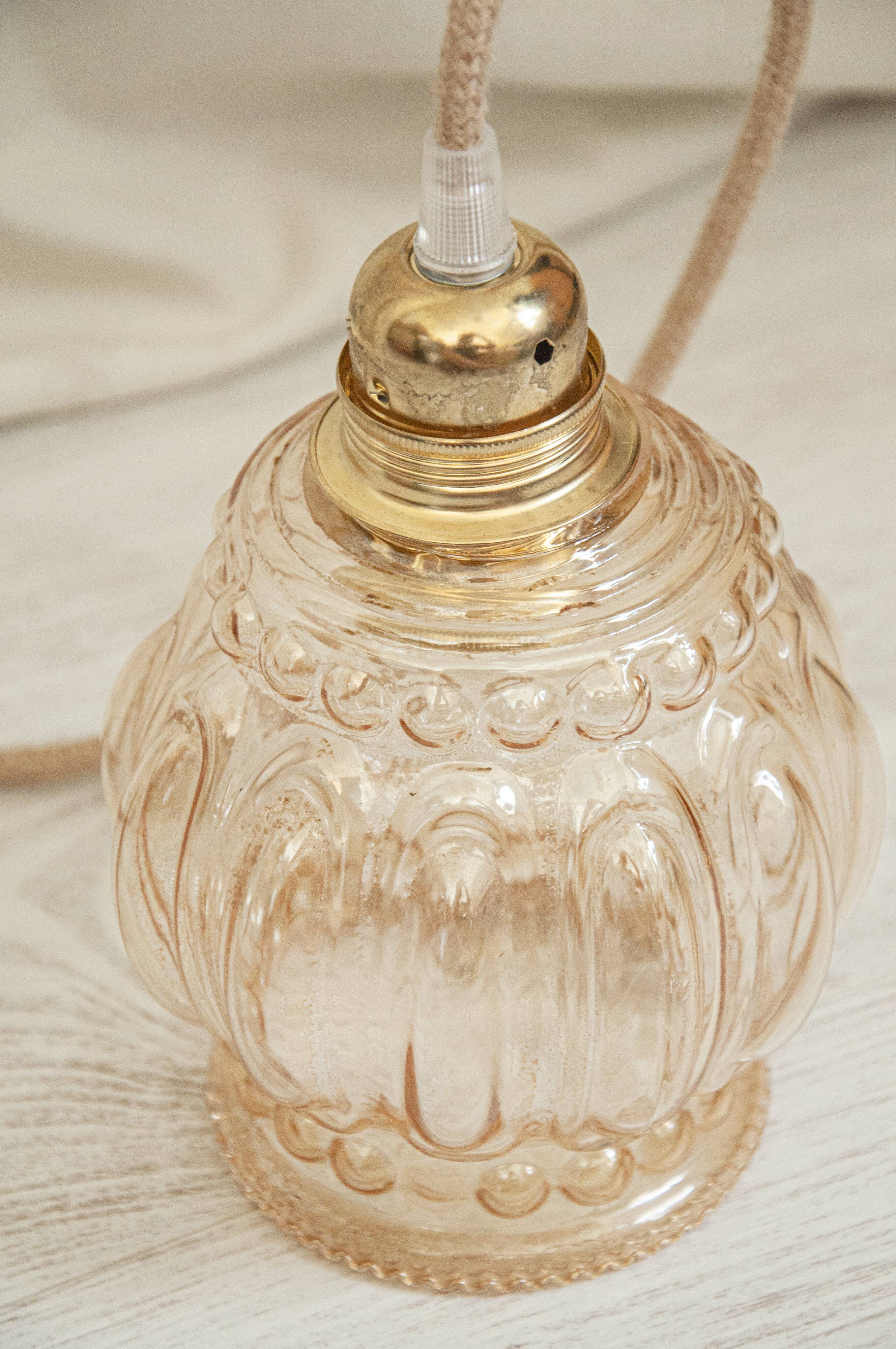 Suspension or vintage globe player