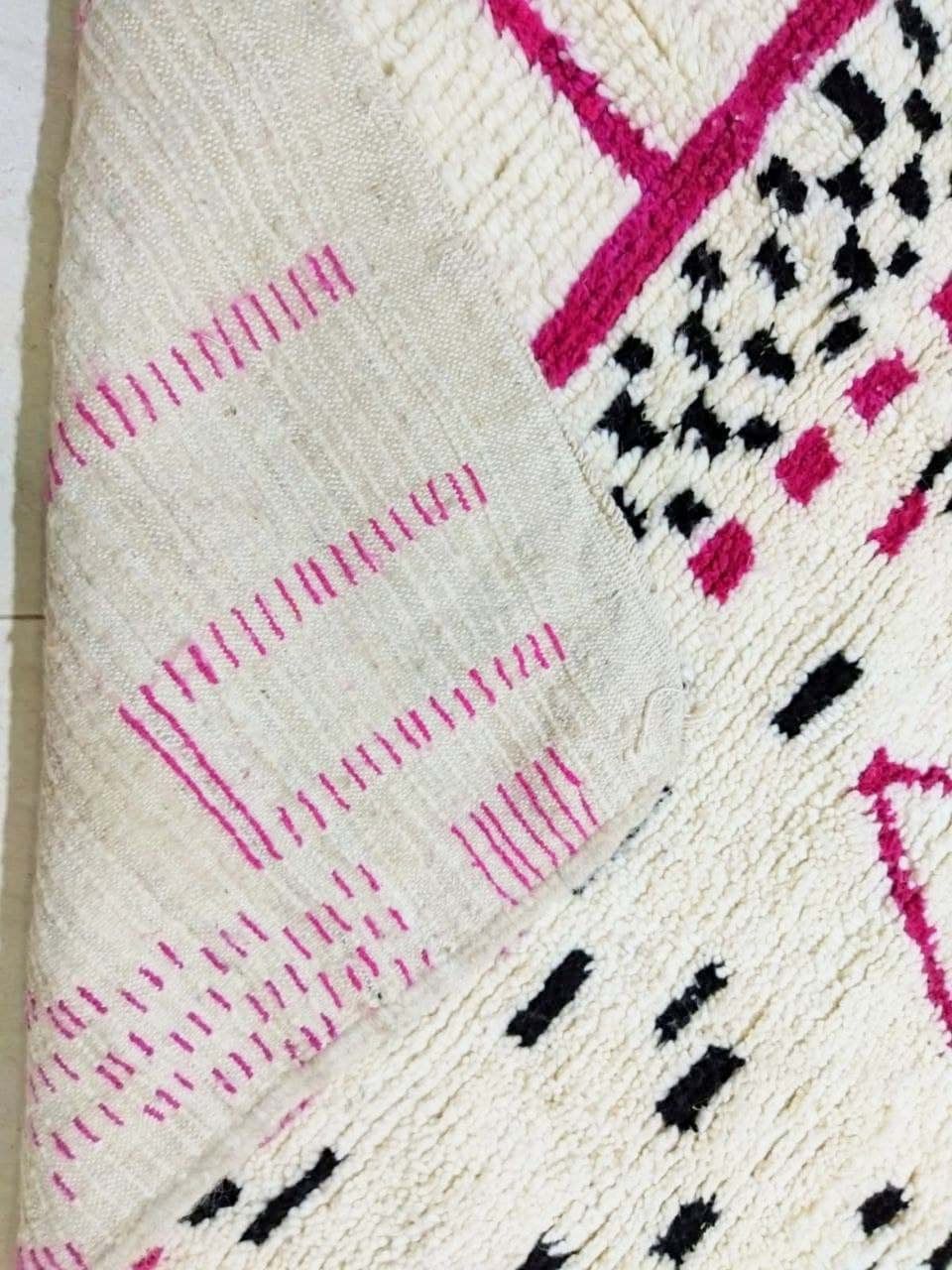 Moroccan berber carpet 284x178cm