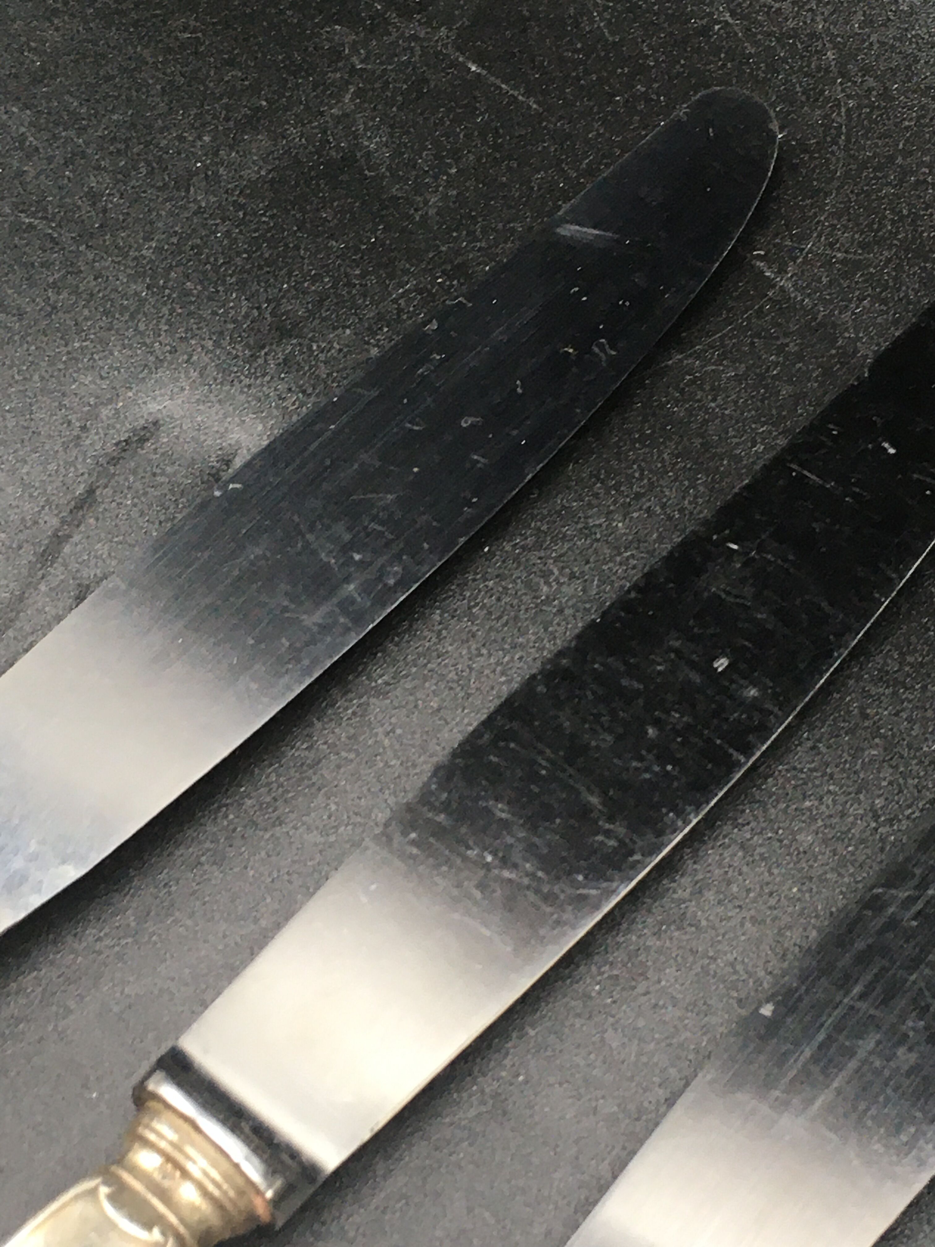 6 table knives in silver metal model coquille