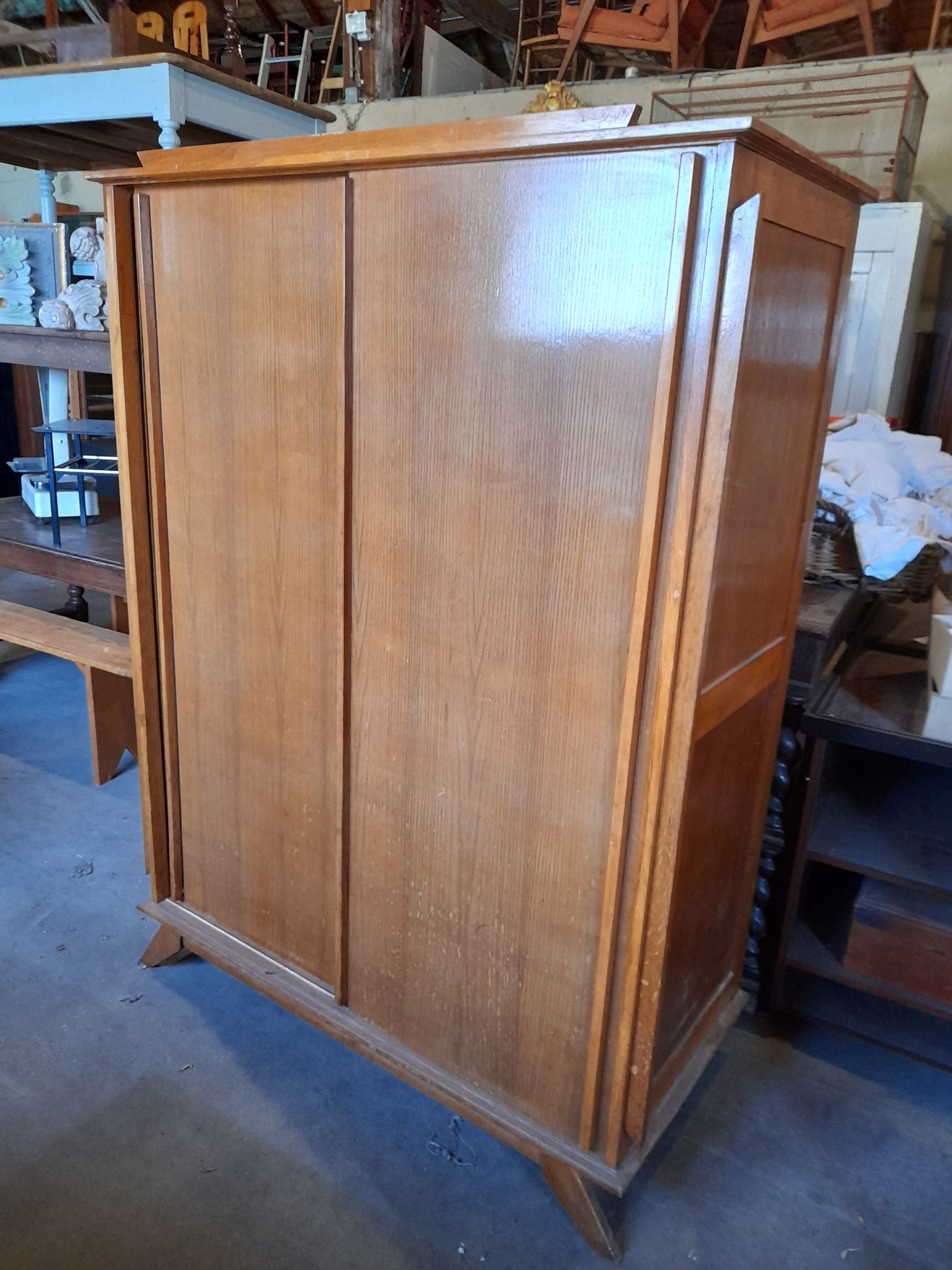 Wardrobe wardrobe year 50 vintage compass feet