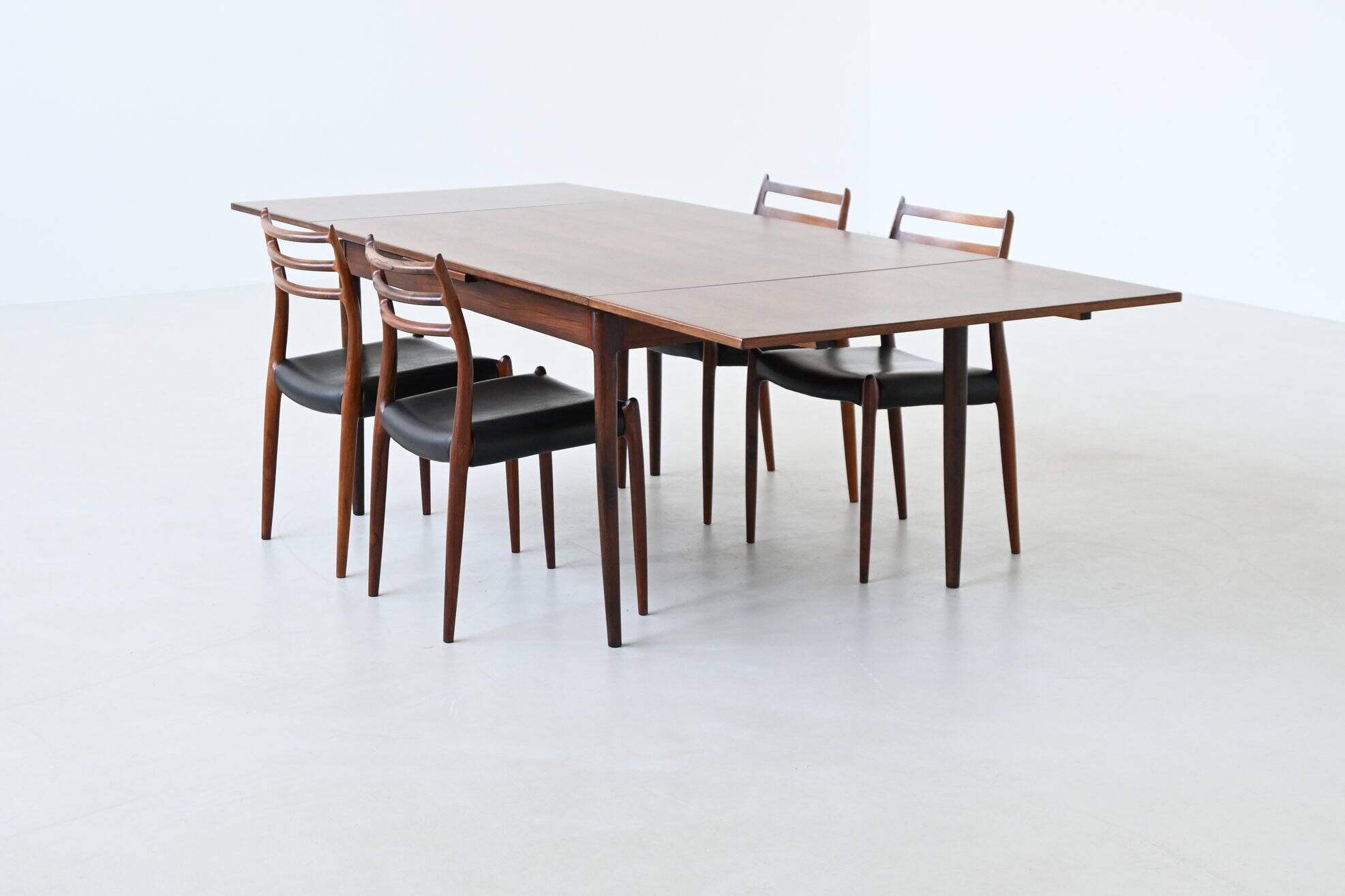 Niels Otto Moller large extendable dining table in rosewood Denmark 1960