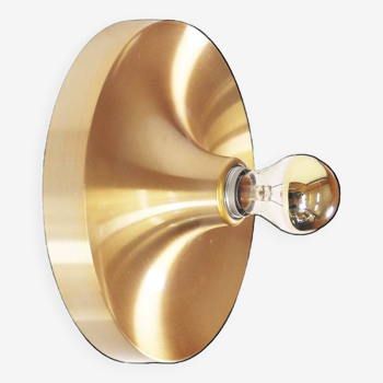 Champagne colored Honsel Disc sconce selected by Charlotte Perriand for Les Arcs