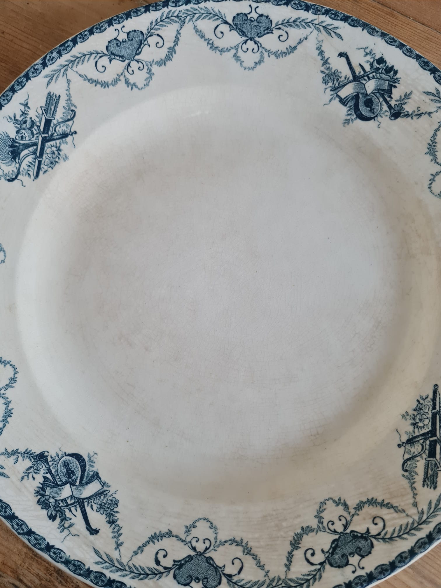 Plat rond de service terre de fer