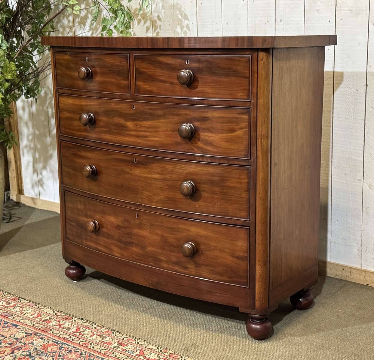 Commode Victorienne anglaise en acajou XIXème