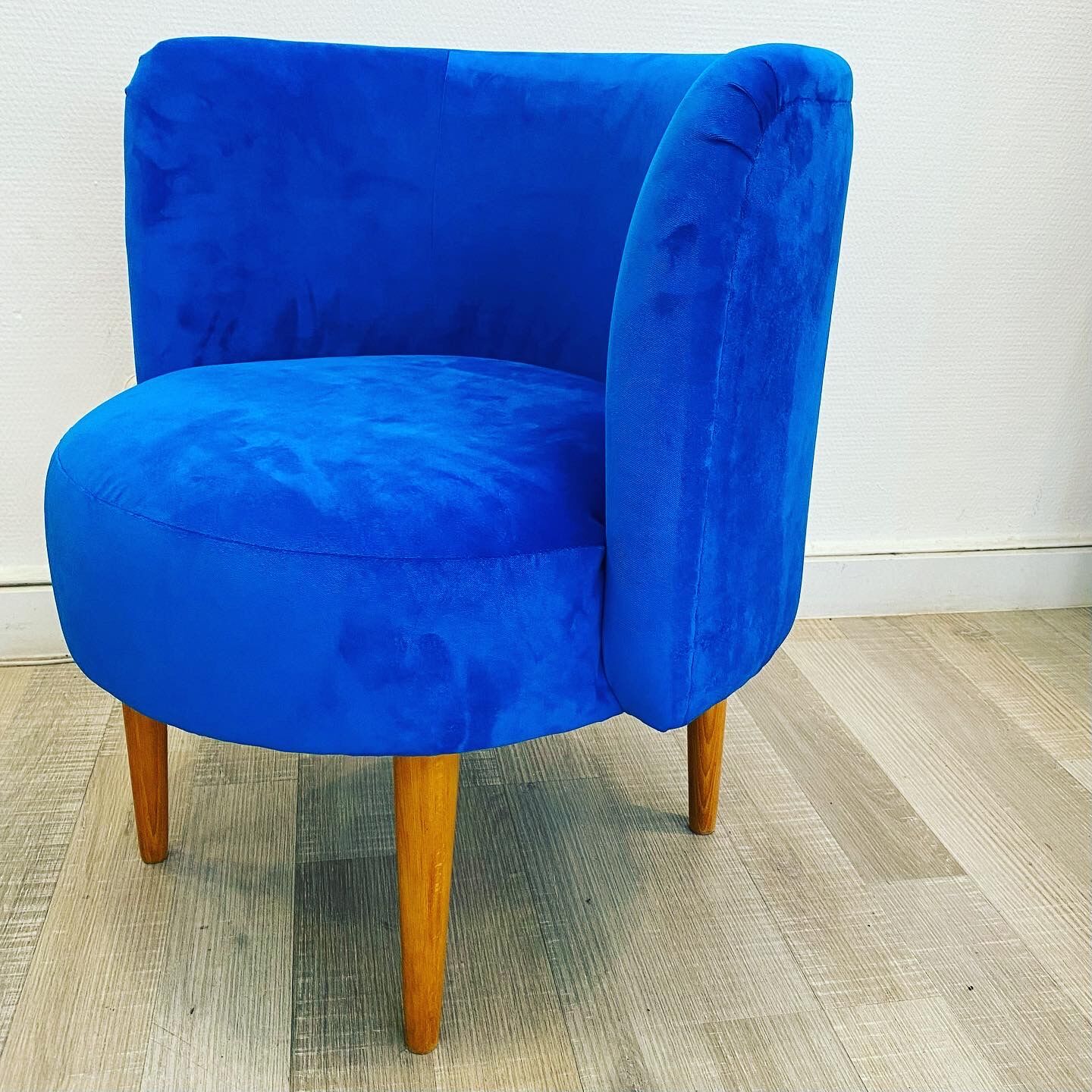 Pair of Retro Armchairs in Blue