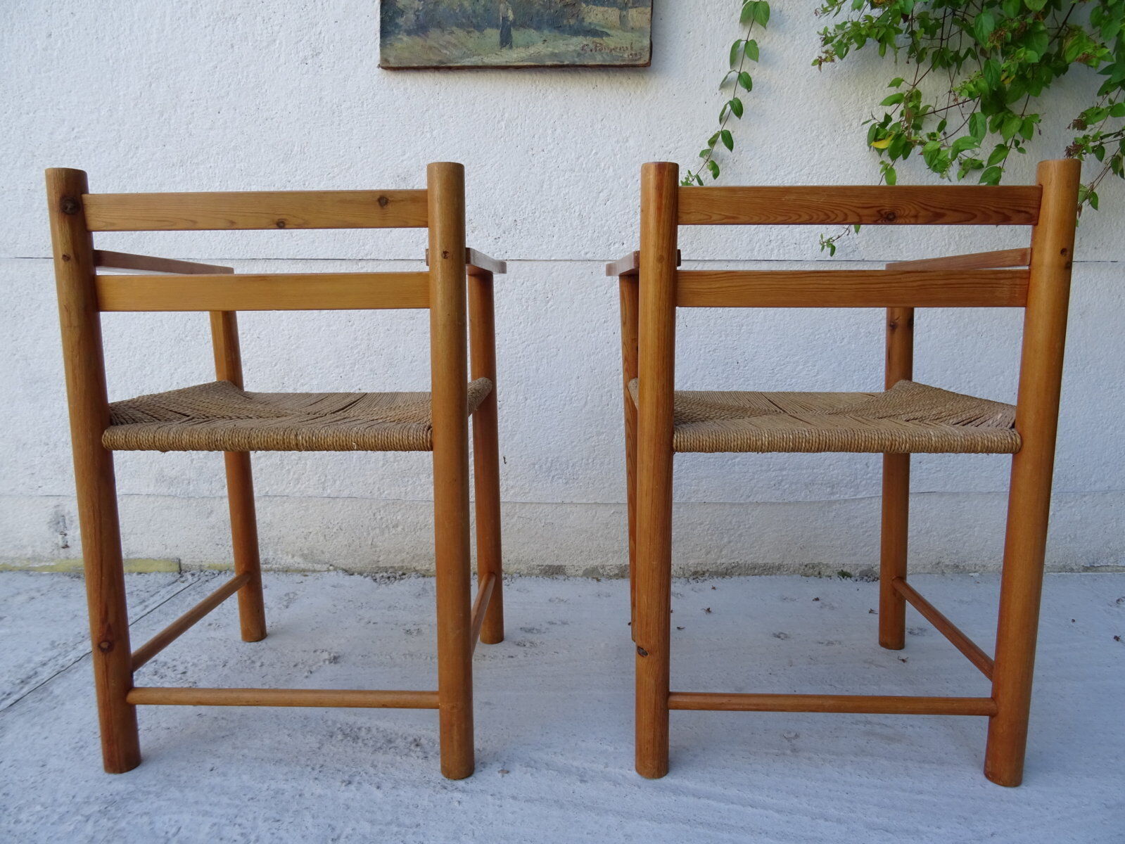 Pair of mulched chairs