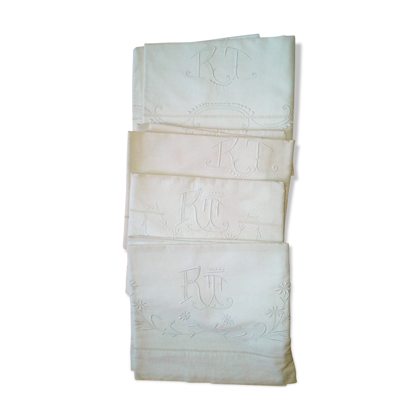 4 old embroidered sheet set