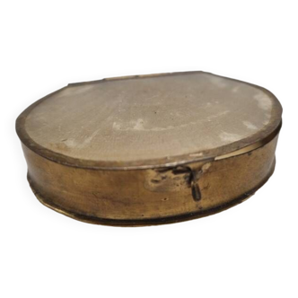 Mother-of-pearl pillbox