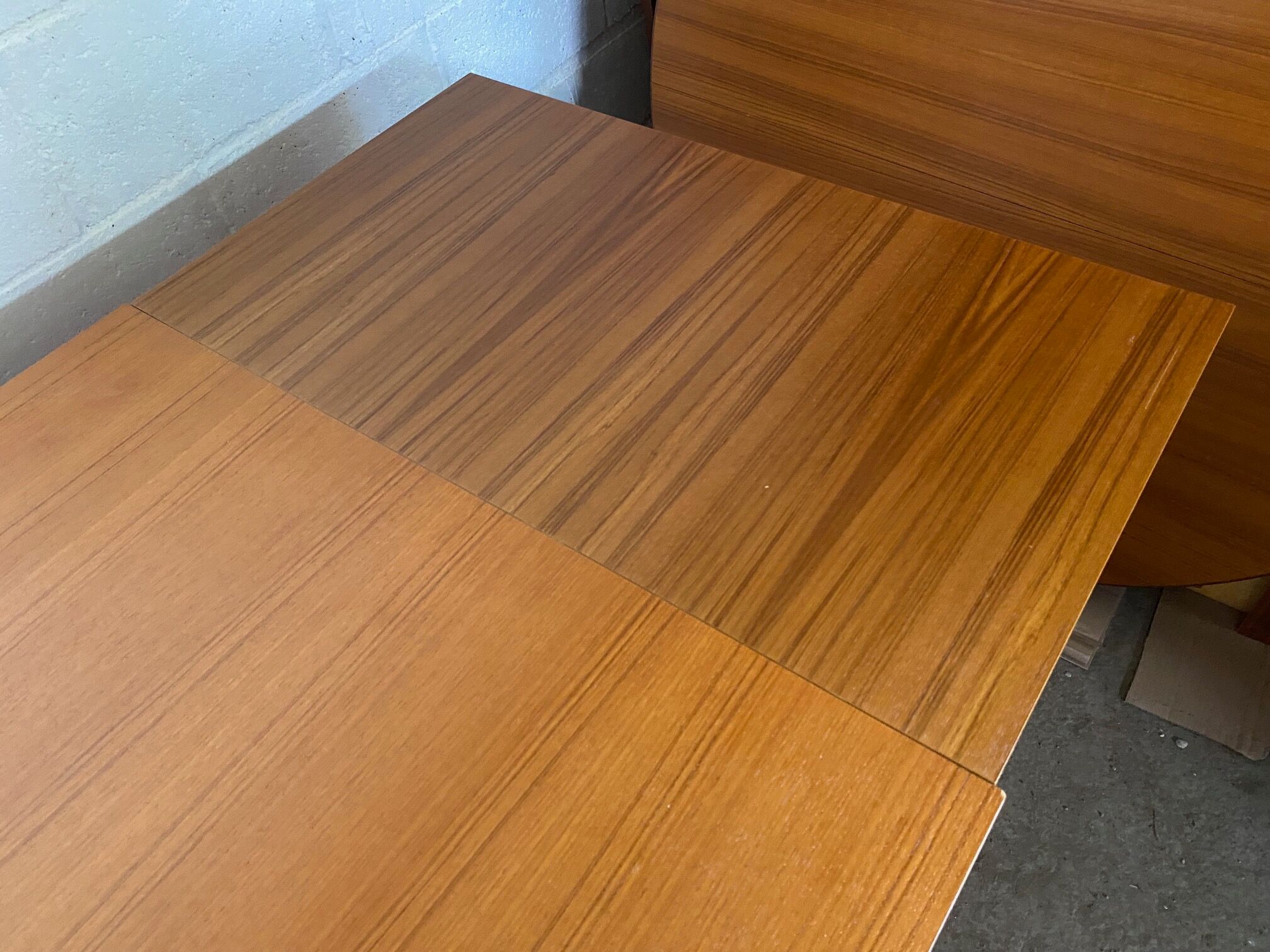 Scandinavian teak extendable table 60s