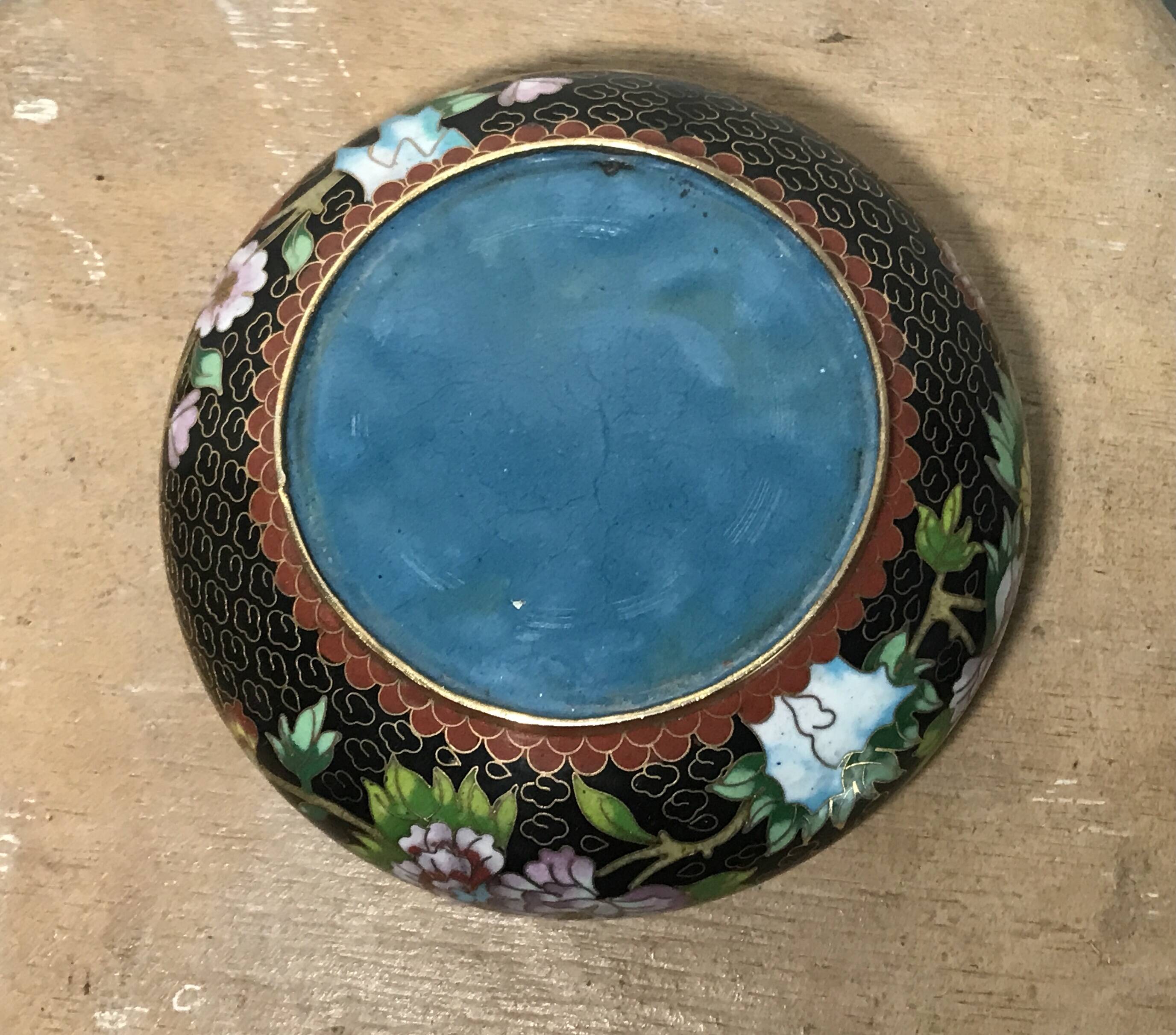 Ashtray, pocket emptier in brass and cloisonné enamel, floral decoration, China