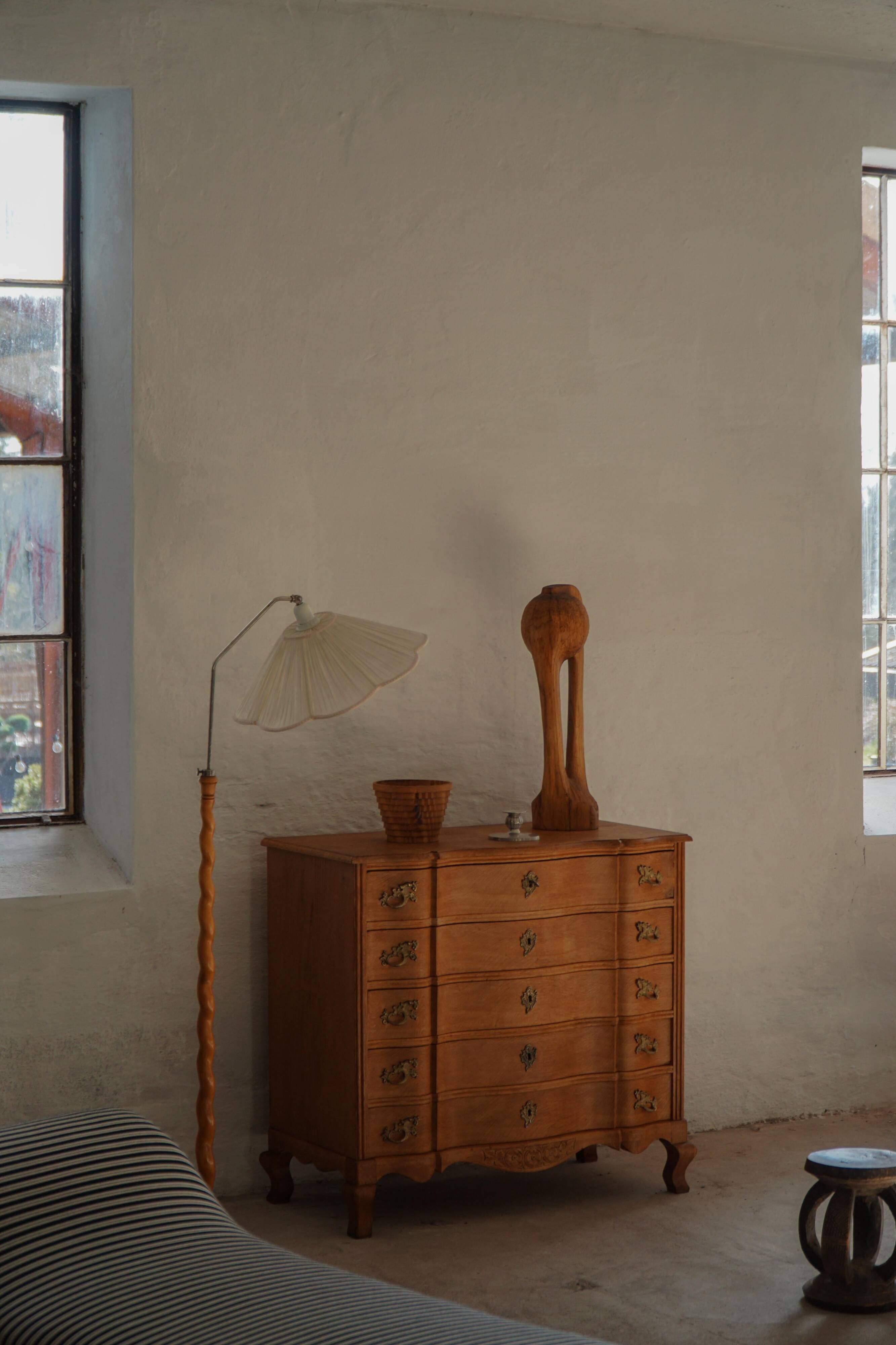 Commode danoise moderne du milieu du siècle en Oak, Henning Kjærnulf, années 1960