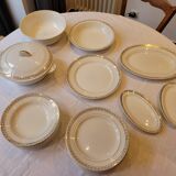 Service de table en porcelaine opaque dorée à la feuille