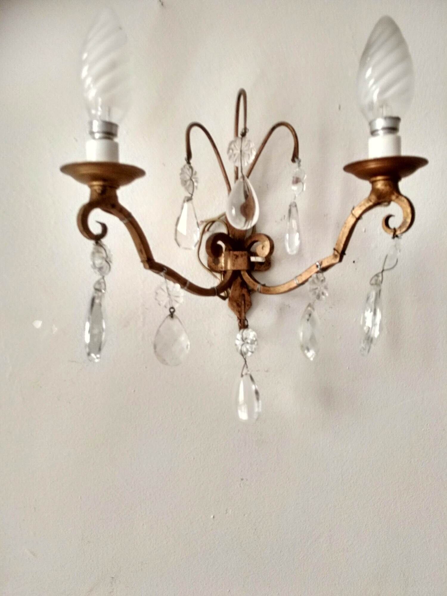 2 wall lamps