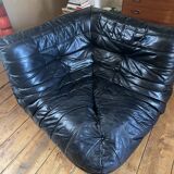 TOGO BLACK LEATHER corner armchair