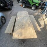 Table et bancs en bois