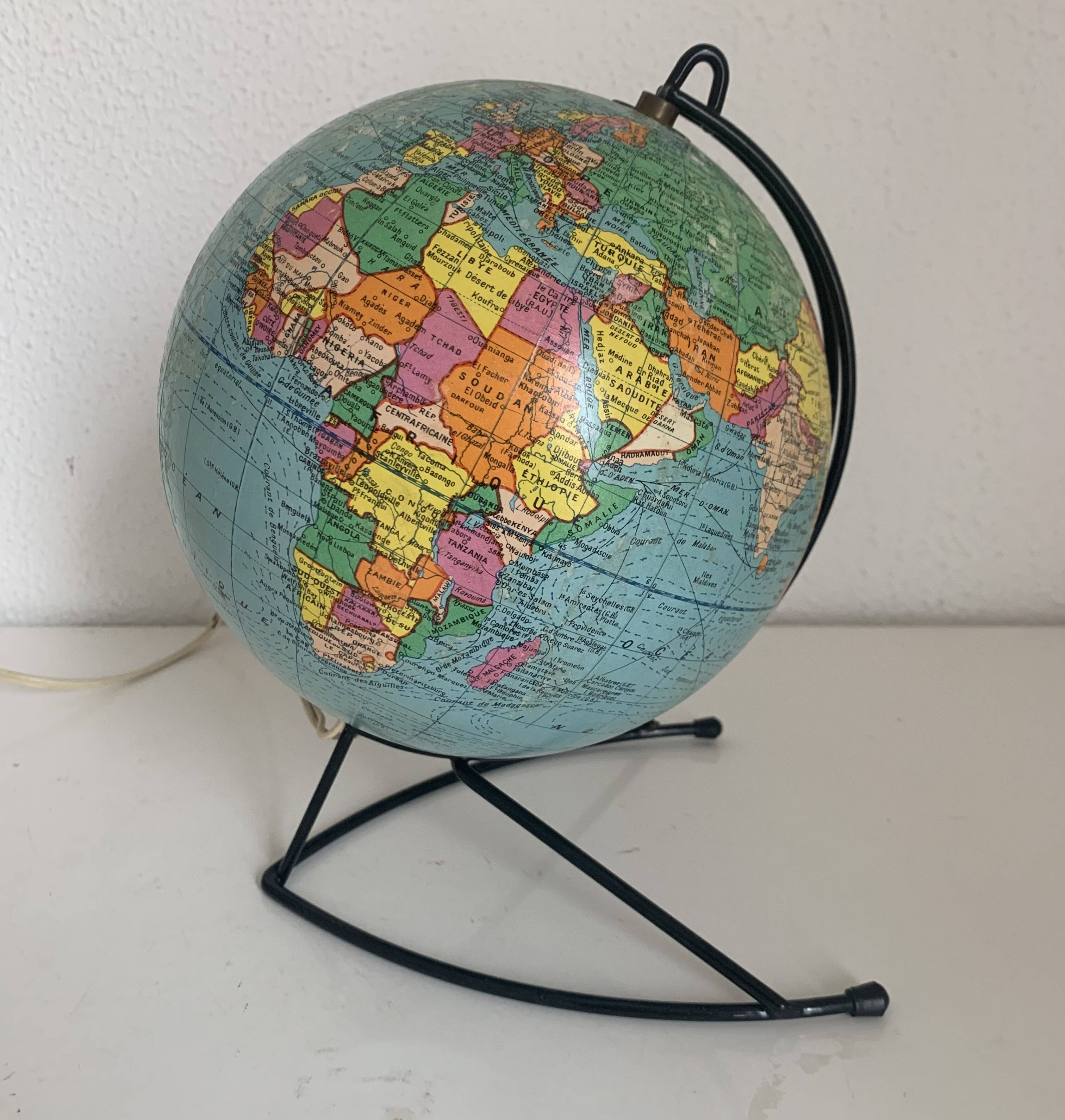 Globe vintage 1960  terrestre Girard et Barrère verre - 27 cm