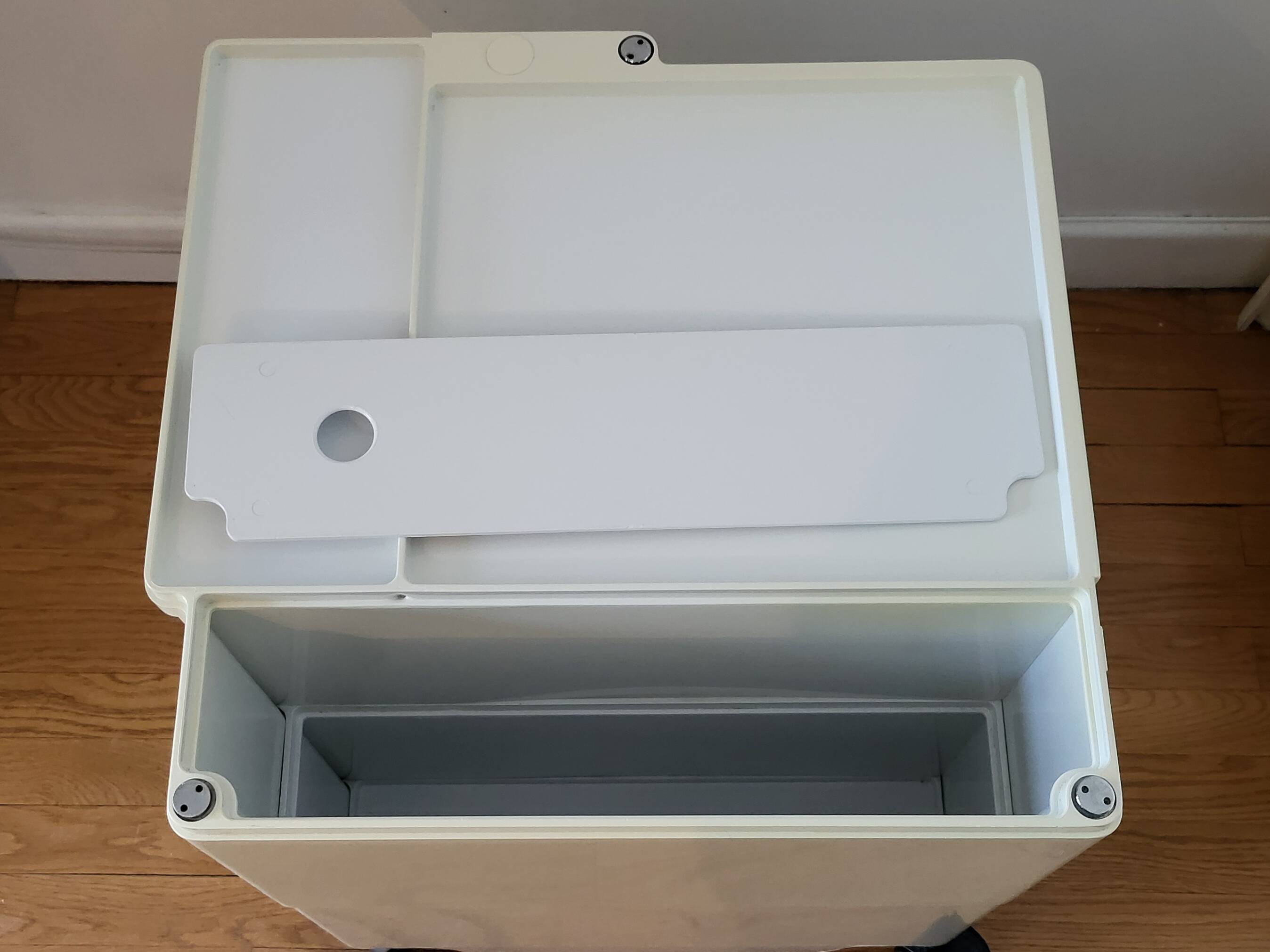 Joe Colombo Boby Off-White Plastic Serving Trolley for Bieffeplast Italy 1968 Space Age