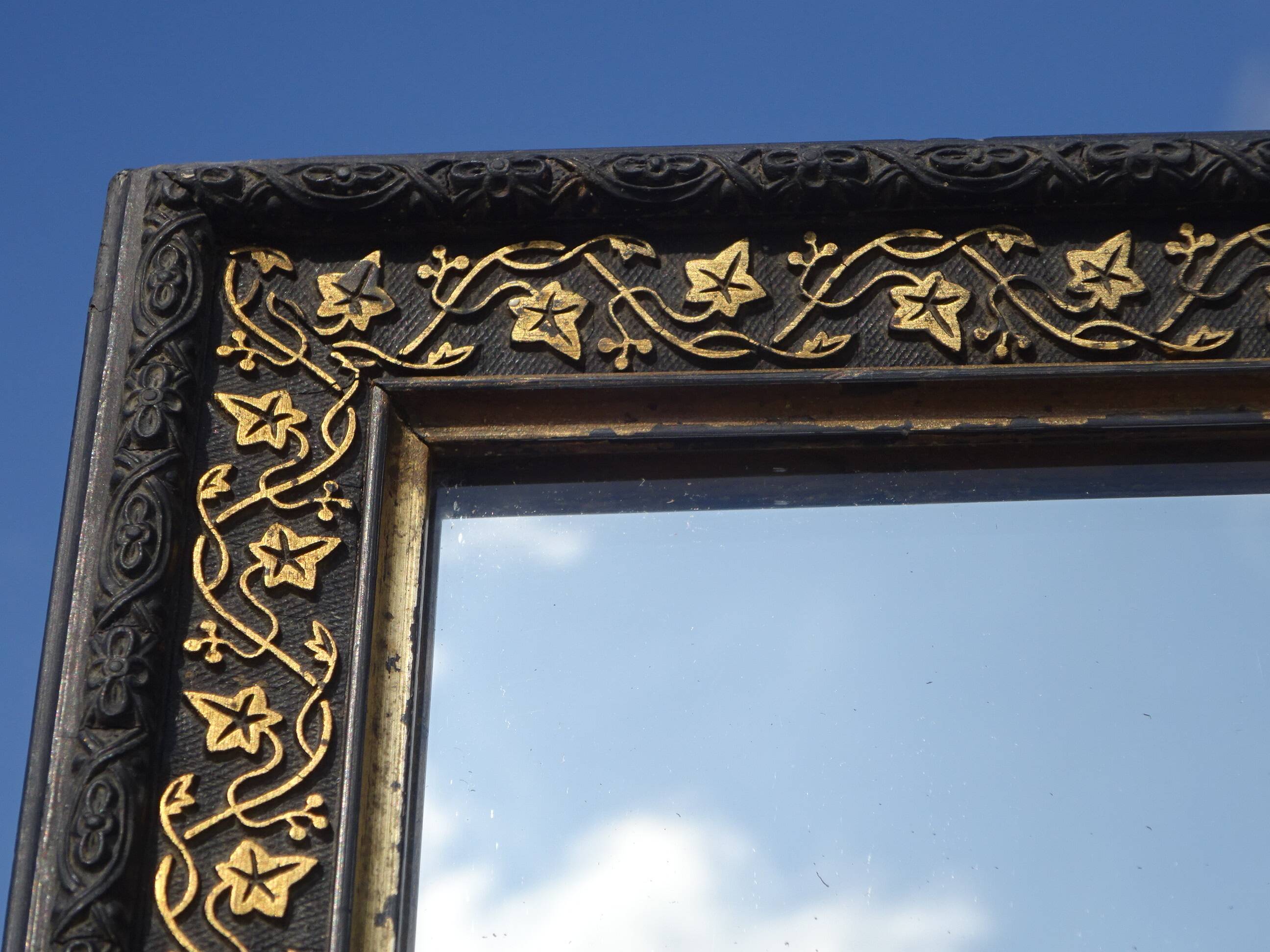 Black and gold mirror, vine leaves 63x88cm
