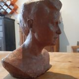Bust woman of the 50s in terracotta