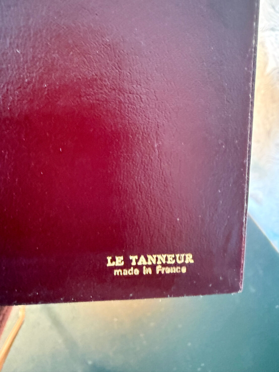 Bordeaux red leather desk lamp from Tanneur, vintage.