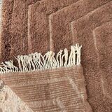 Traditional brown wool rug 250cm x 150cm