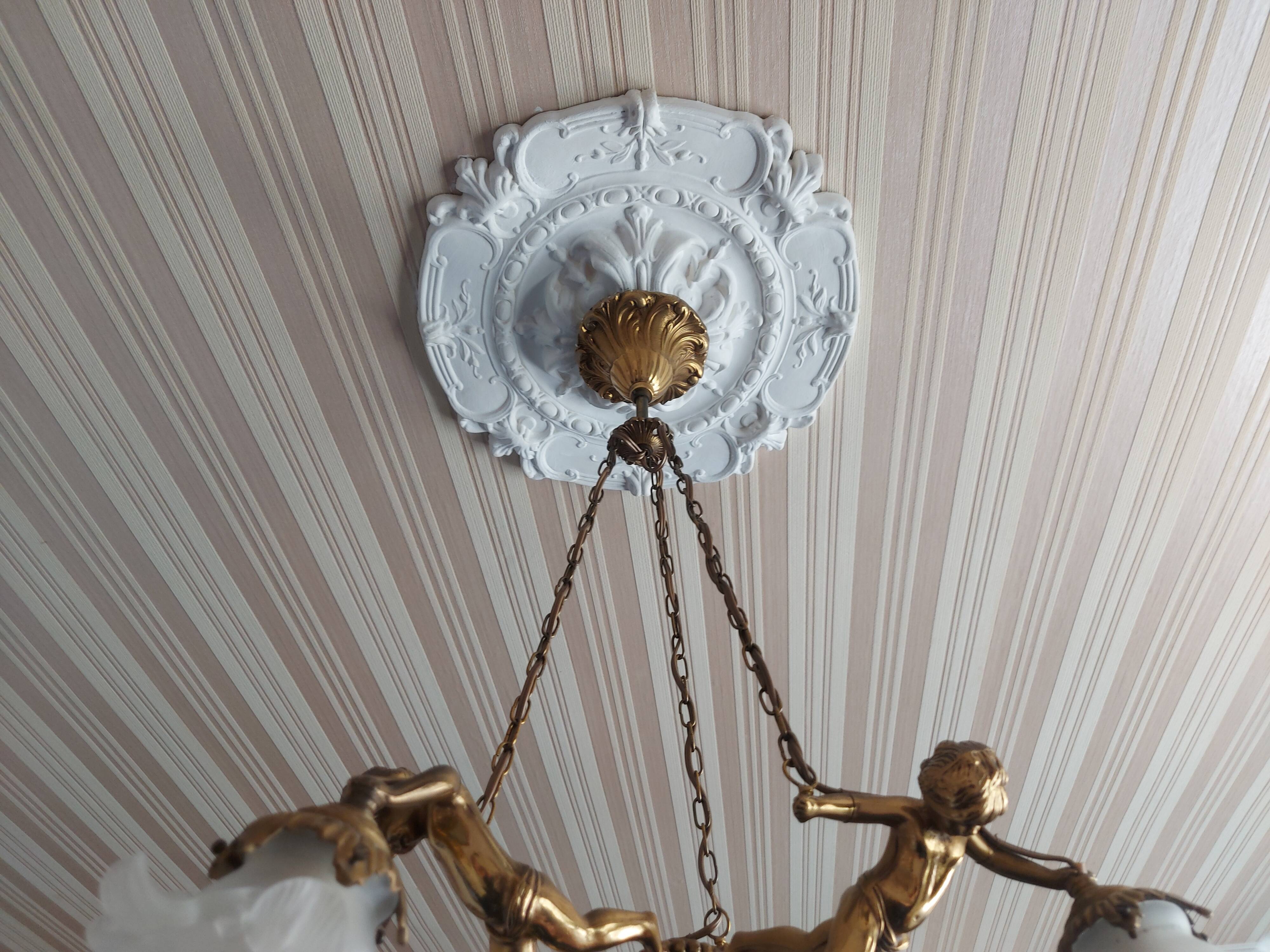 Bronze chandelier cherubs 3 fires , cherubs ( putti )