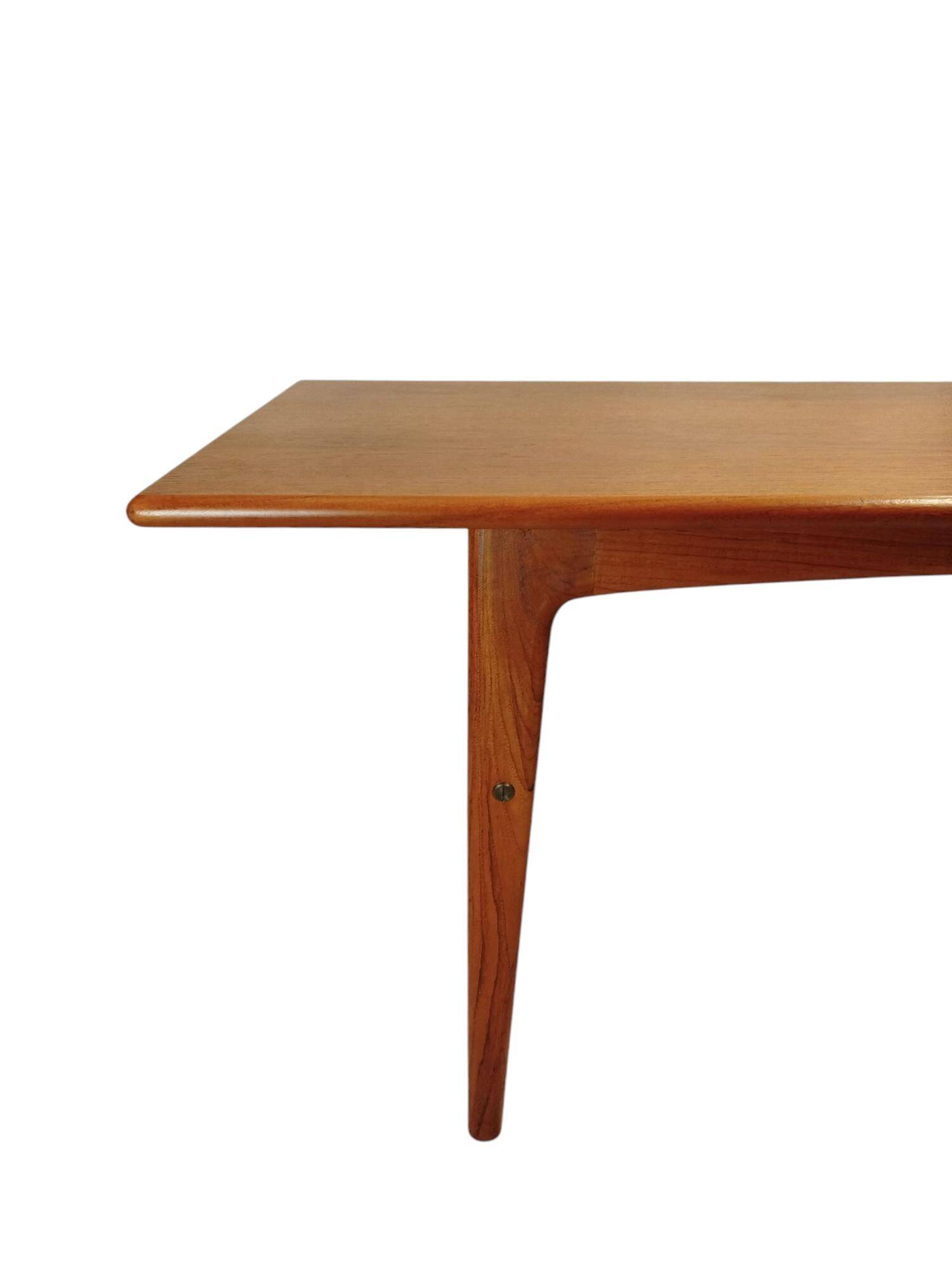 Table basse teck danoise années 60, design scandinave organique