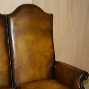 Victorian restored George II style high-back leather canapé