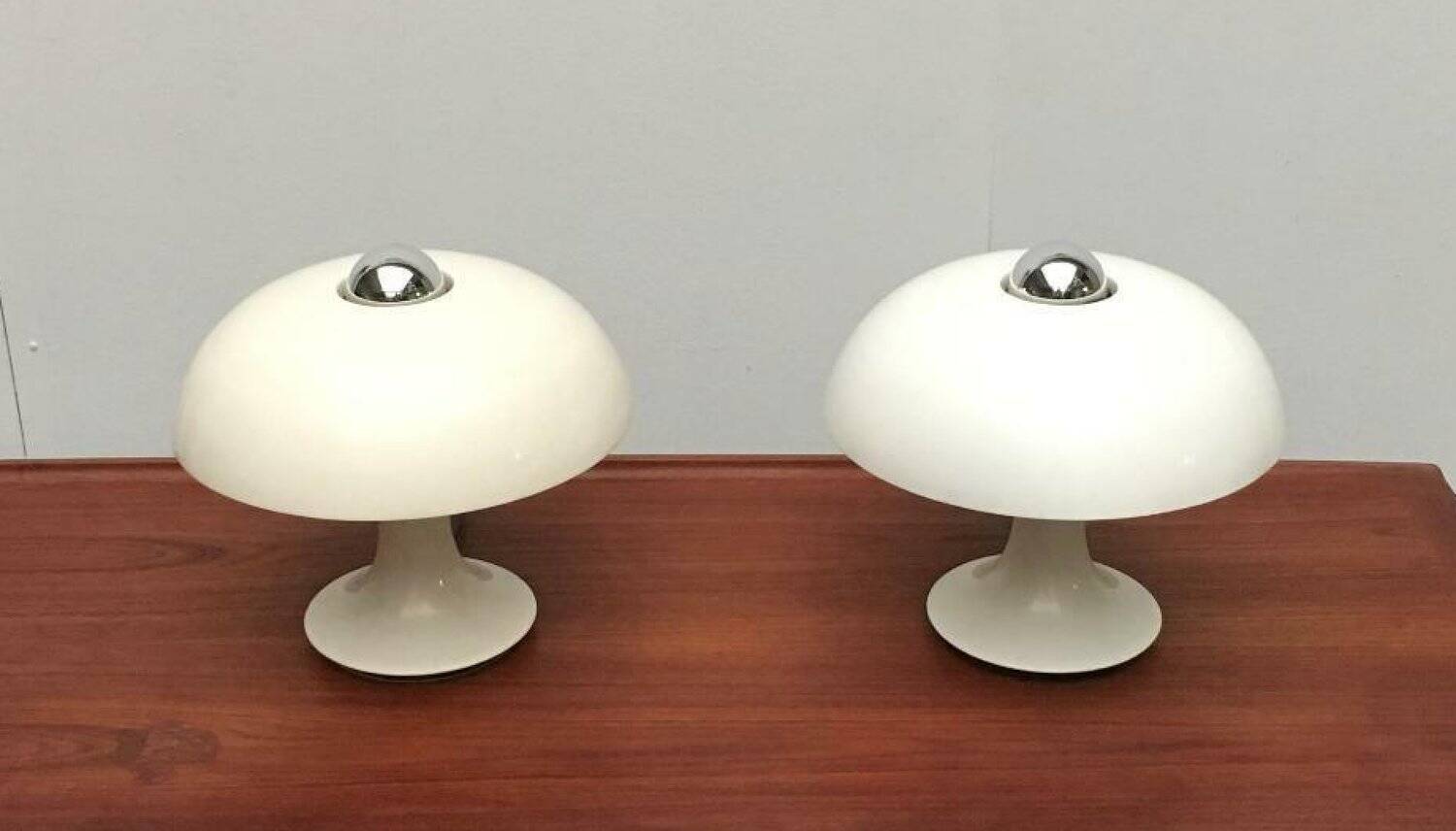 Mid-century German mushroom table lamp from the Space Age, by Kontakt-Werkstätten / Staff, 1960s, set of 2.