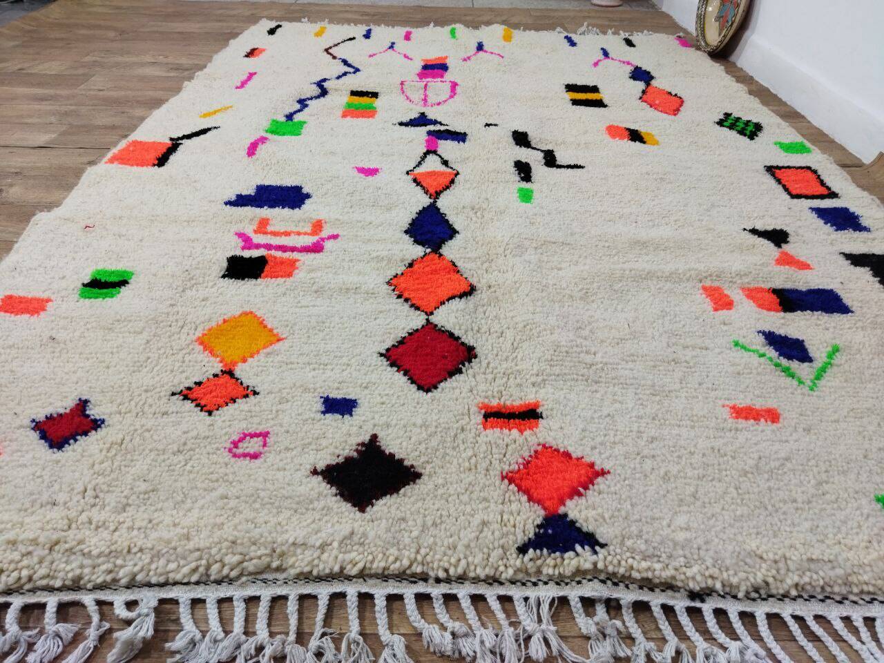 Tapis berbère marocain artisanal fait main 272 x 198 cm