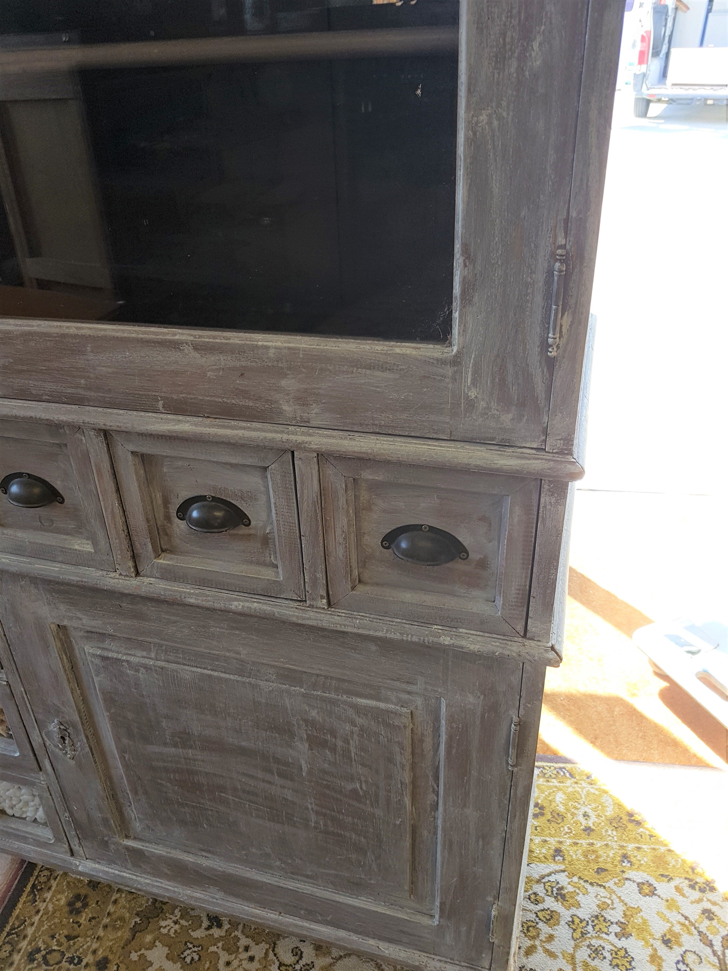 Grain-style storage furniture