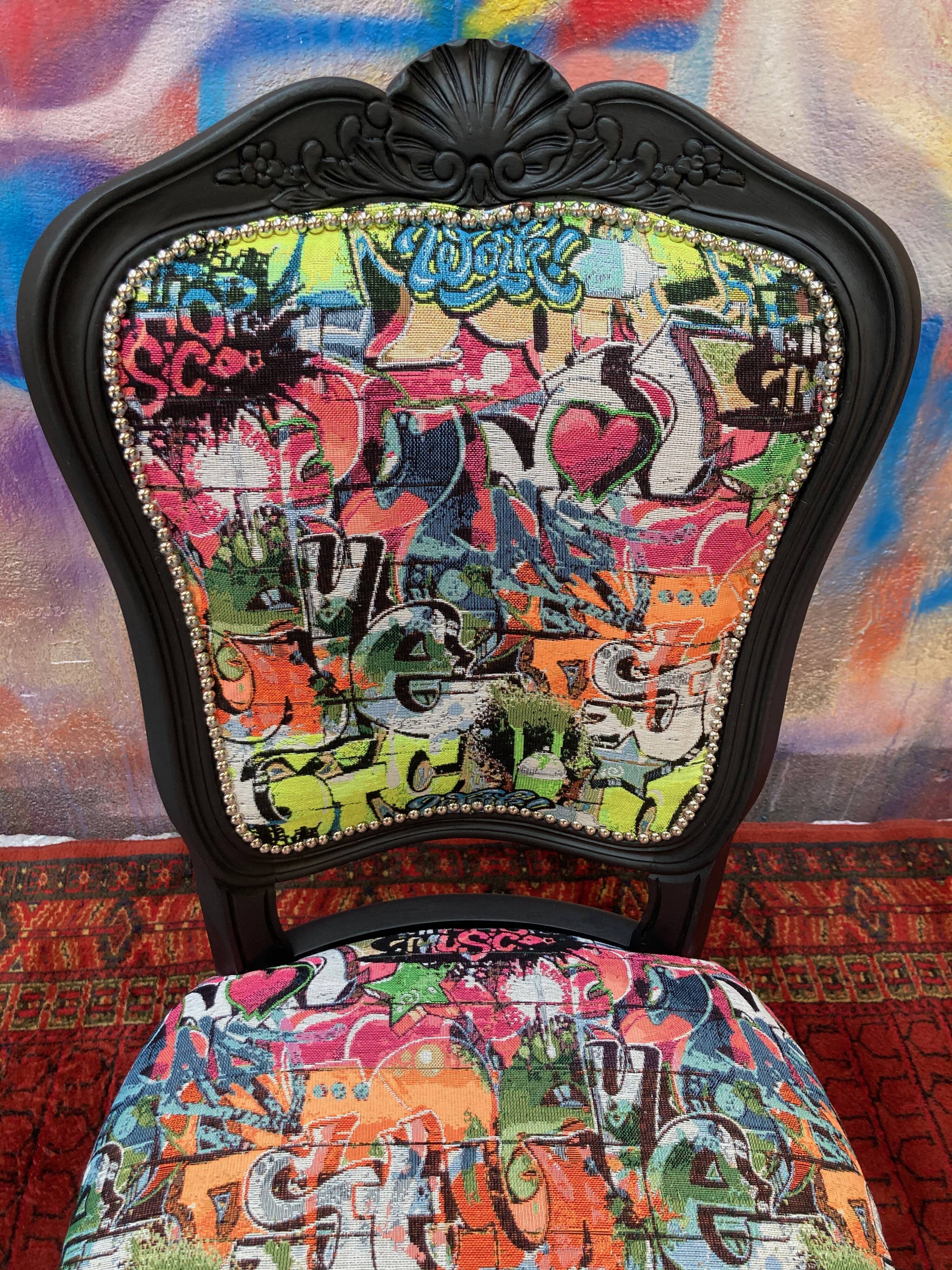Street art noire chair