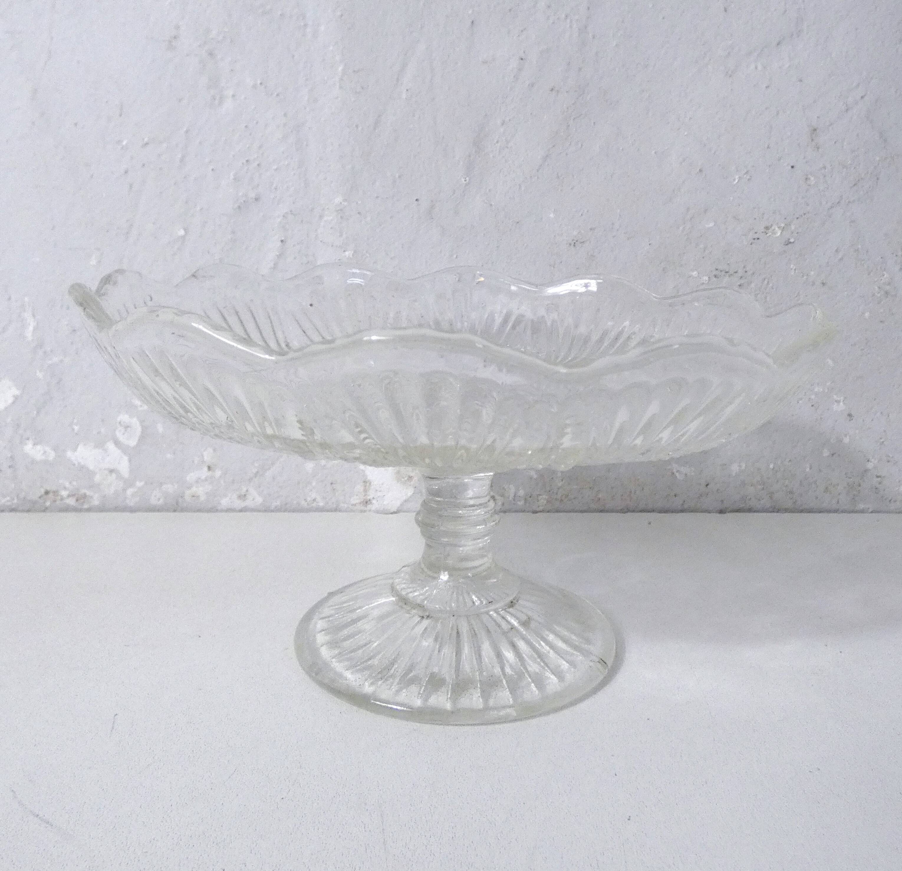 Antique Belle Époque pressed glass bowl