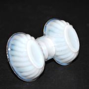 Miniature opaline salt shaker by portieux vallerystahl 1900-1920 toy 6.5cm