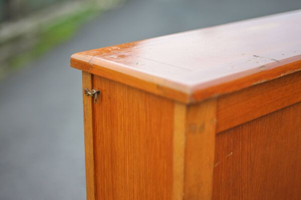 Meuble de rangement, meuble d'école, meuble bois, meuble vintage années 60, décoration intérieur