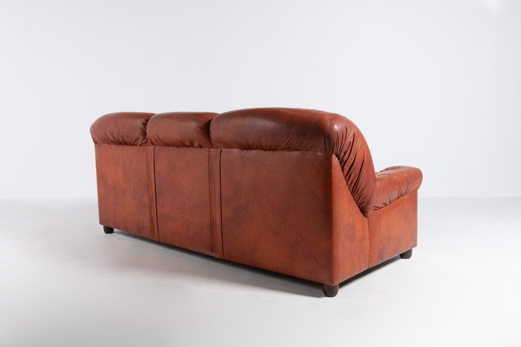 Mid-century leather sofa from the 1960s, Italy