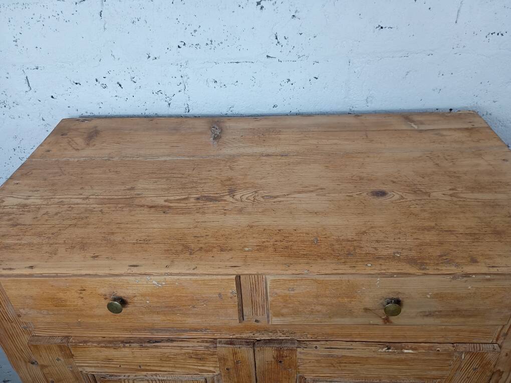 Grand buffet parisien vintage en sapin
