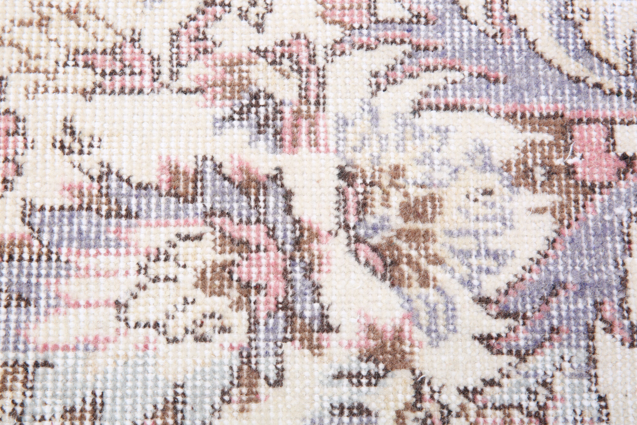 Farmhouse floral vintage carpet rug