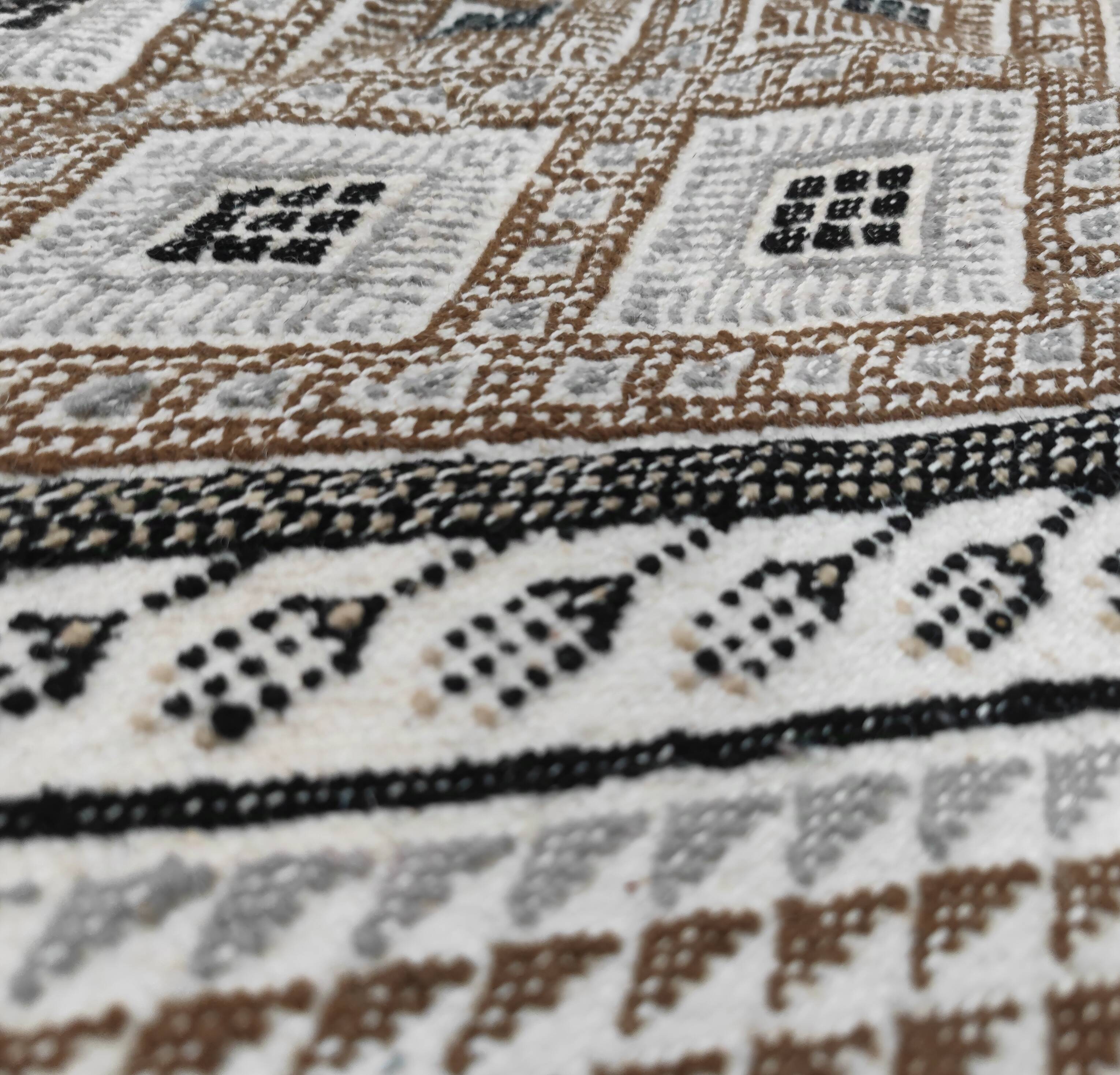 Hand-woven margoum rug in natural wool