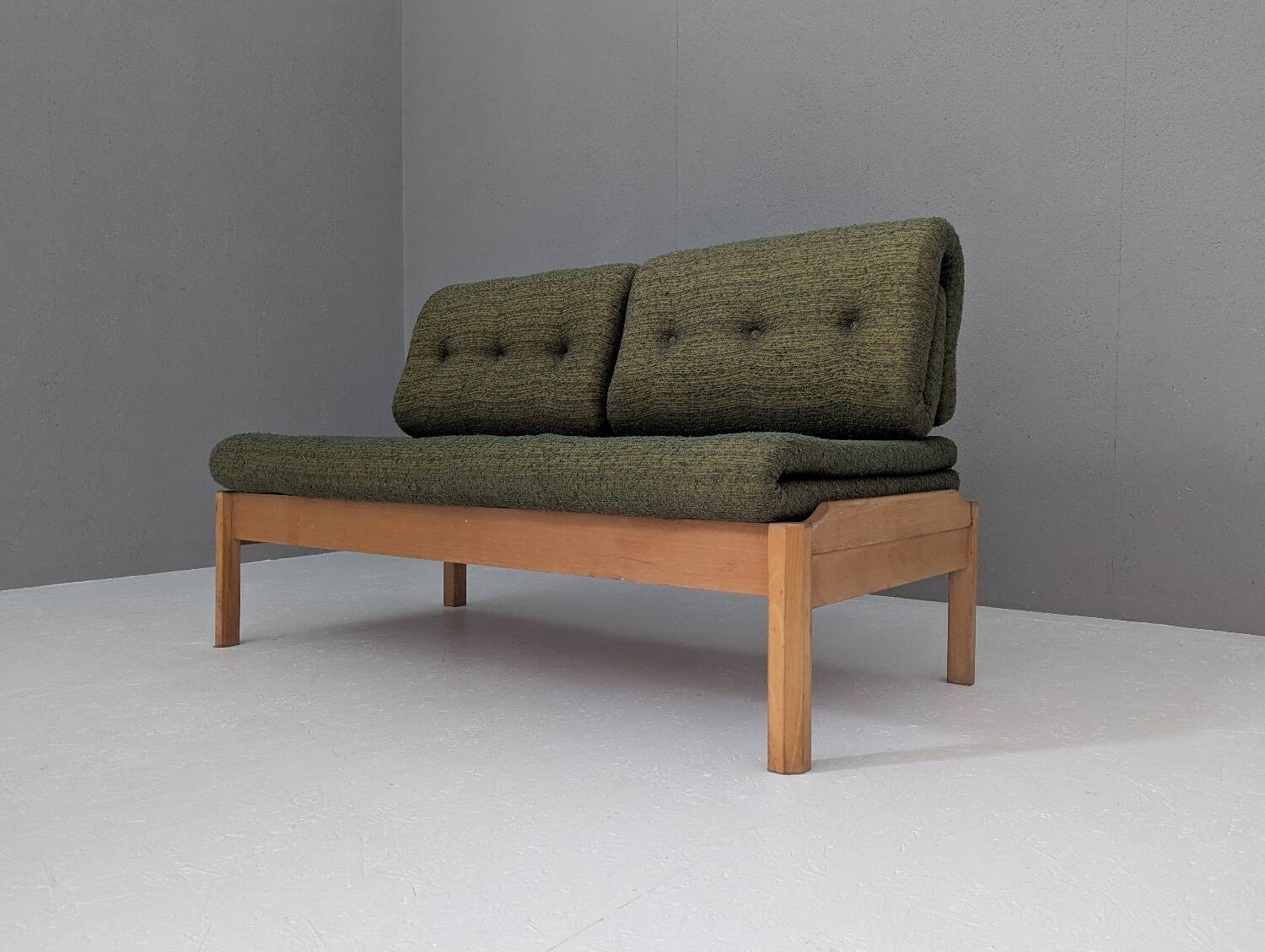 Lit de repos du milieu du siècle avec côtés coulissants, années 1960