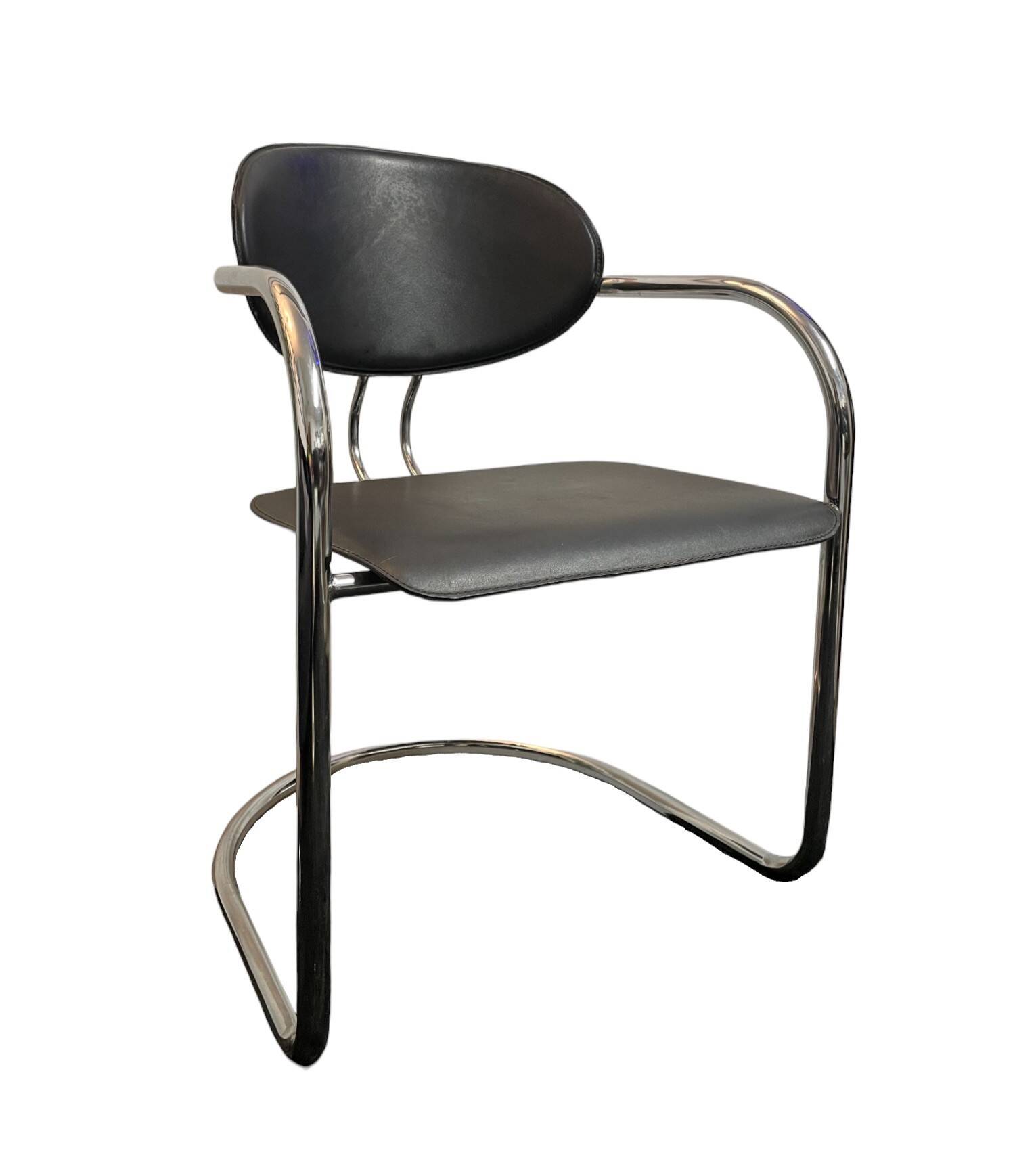 Vintage Bauhaus leather chair, Italy 1970