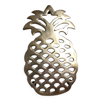 Brass pineapple trivet H