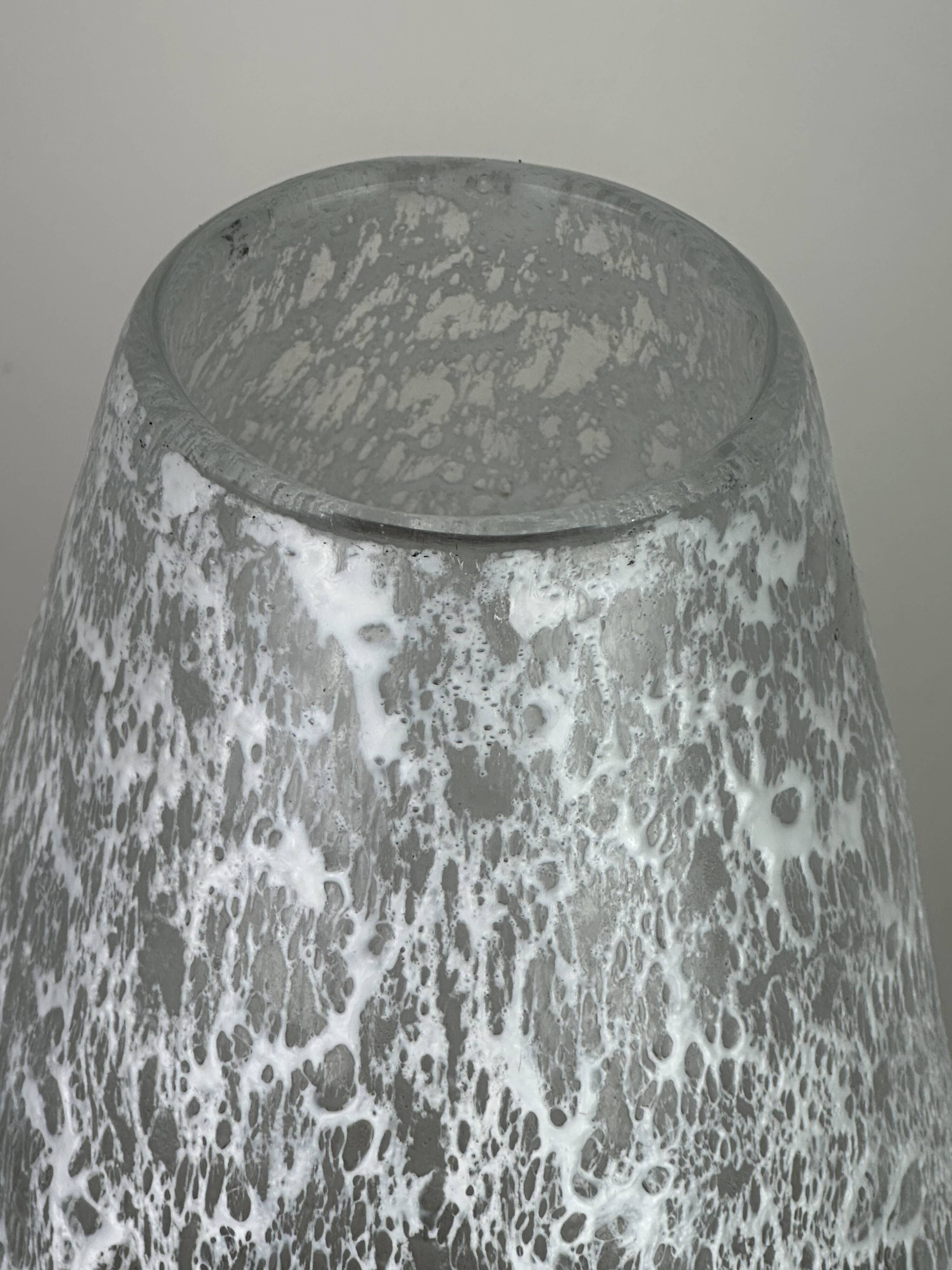 Vintage 80'S white and gold enameled blown glass vase Ht 45 cm