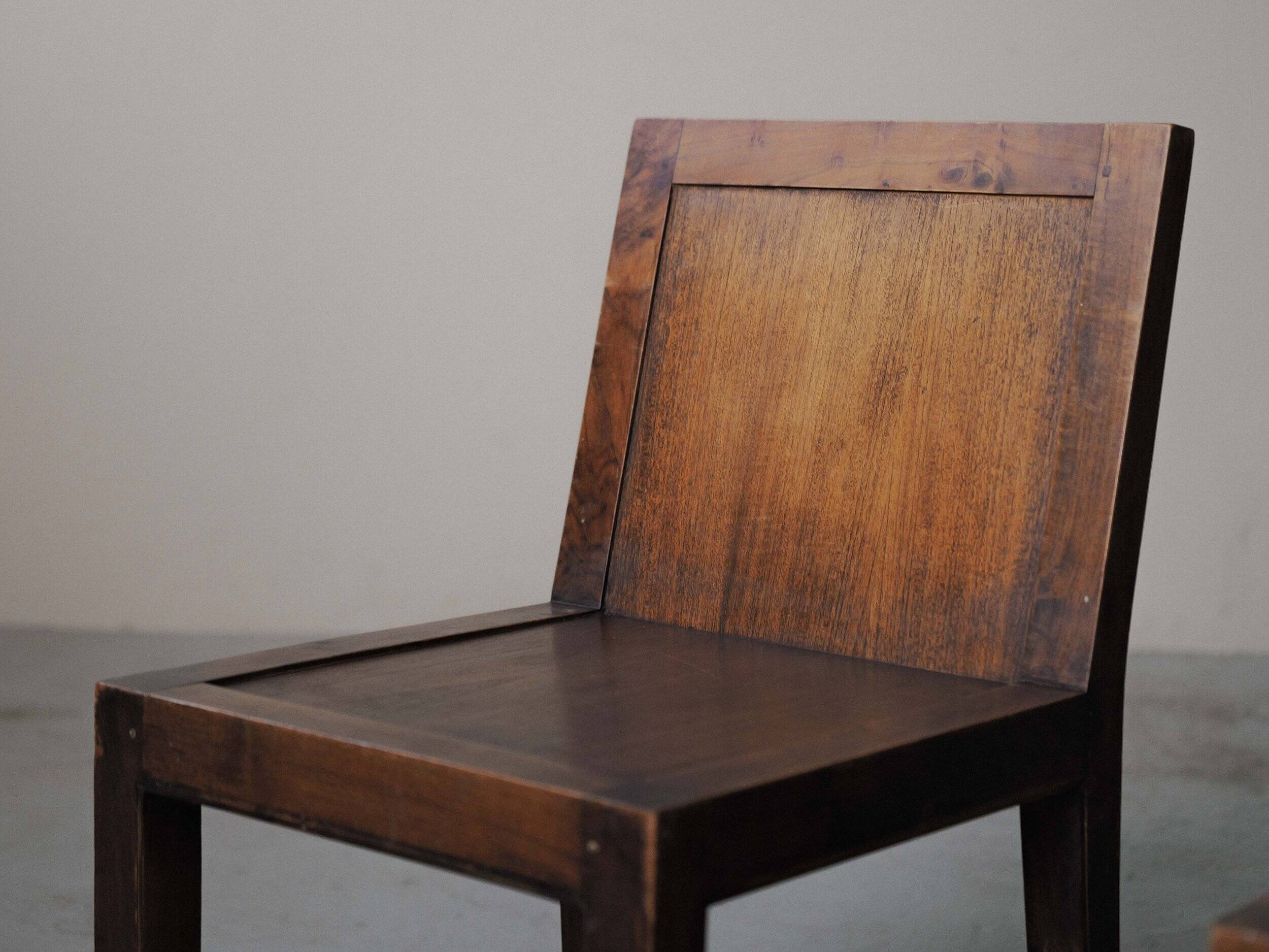 Set of 6 handcrafted oak chairs, France, circa 1970.