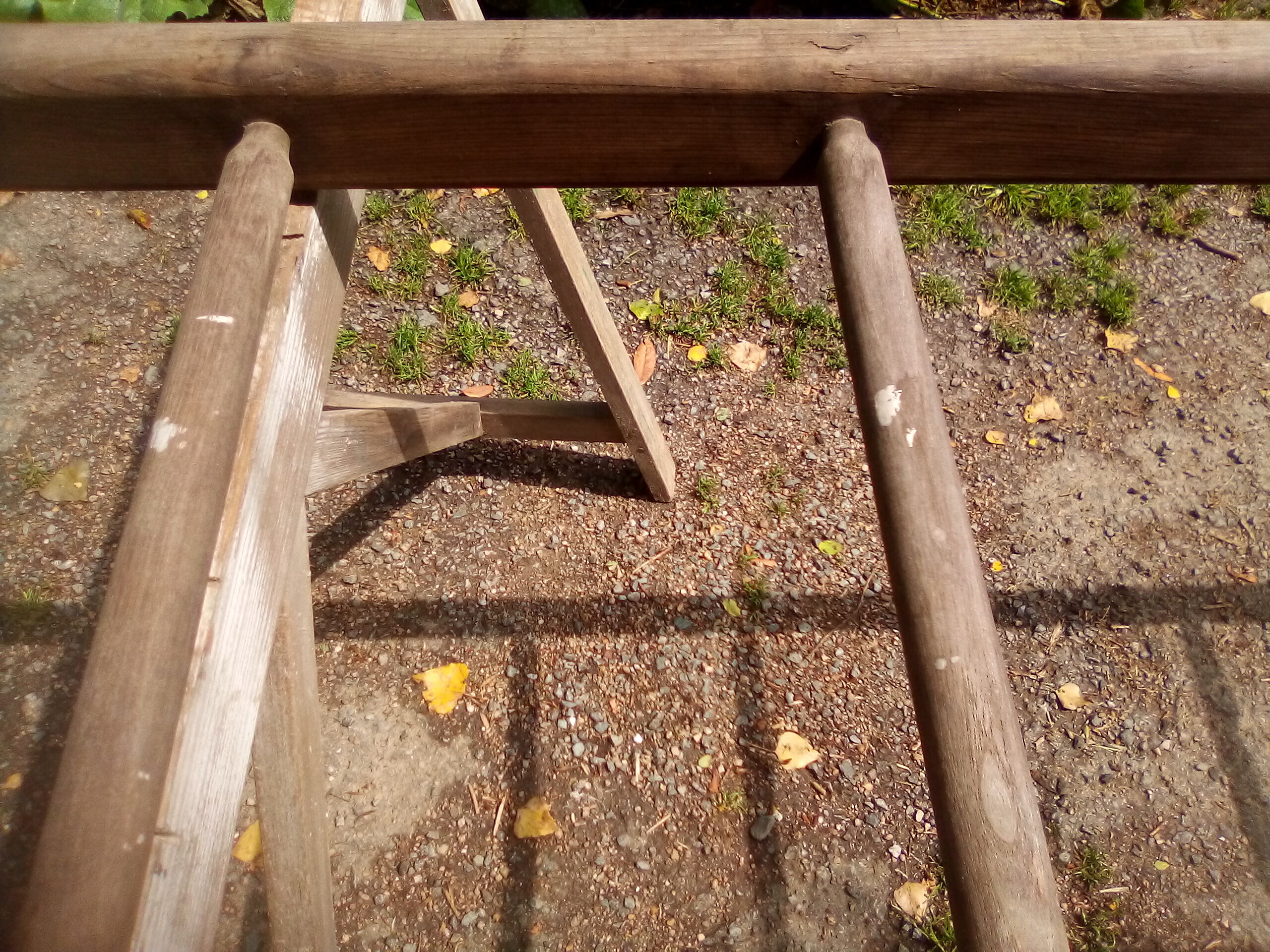 Old wood scale 4 meters